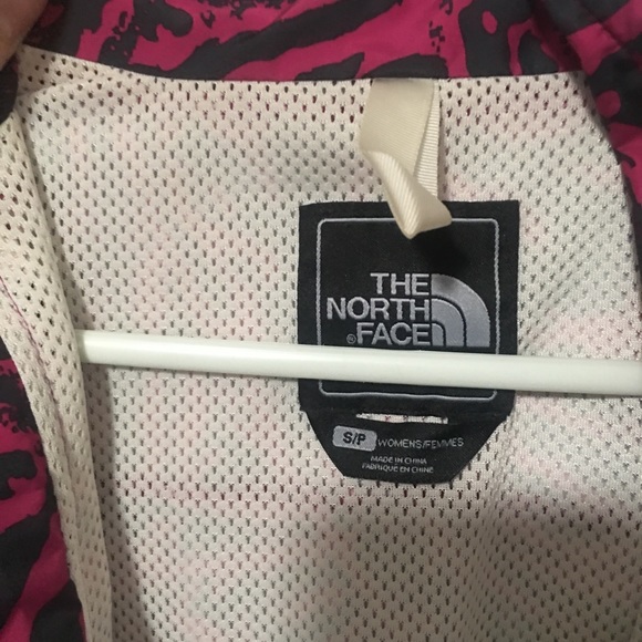 Unique pattern North Face Shell - Picture 4 of 6